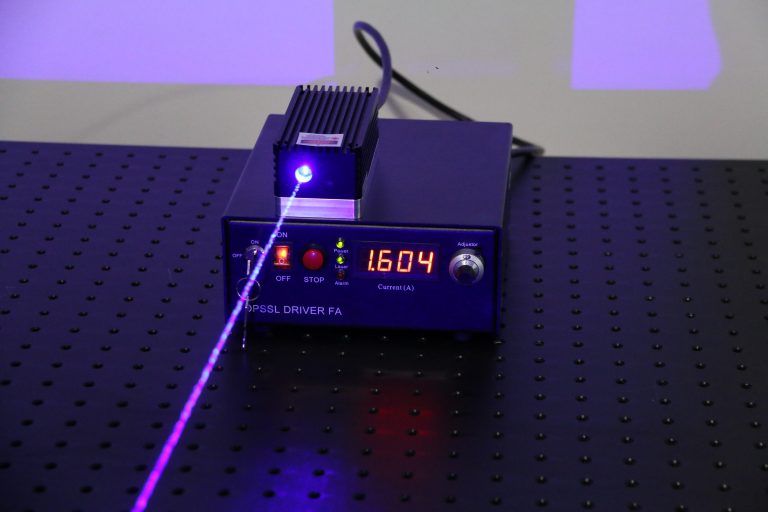 440nm blue semiconductor laser with adjustable power supply